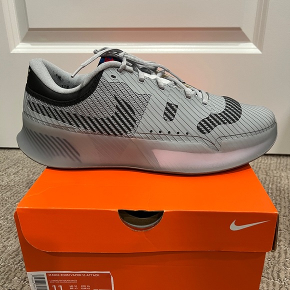 Nike Court Air Zoom Vapor 11 Attack Shoes - Lightly Worn Size 11 Men’s - Picture 4 of 10